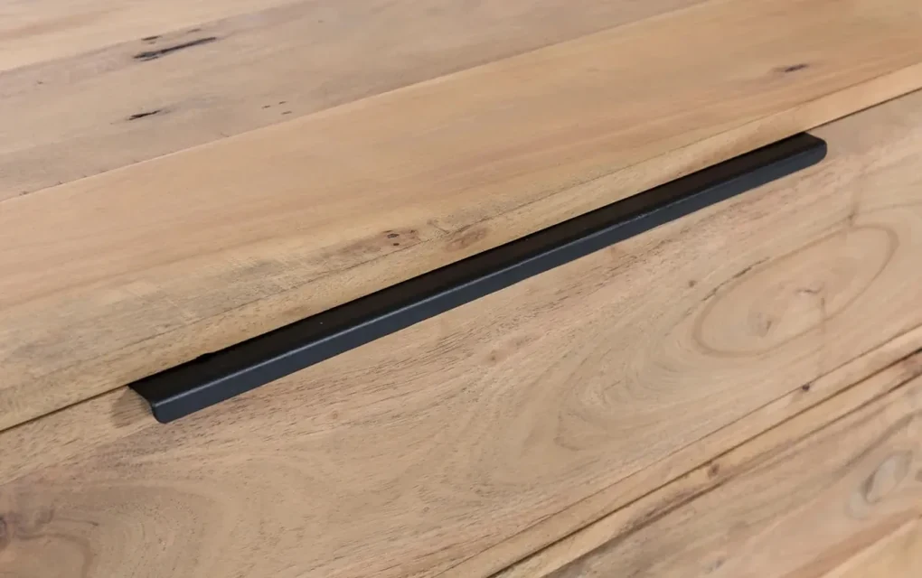 furniture-nabytek.cz - Masívna nástenná polica Auckland z akácie, lakovaná, hnedá – 80×30×20 cm