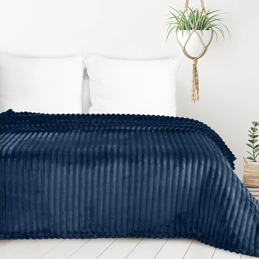 DEKA Z MIKROFLANELU SOFT 170X210 CM TMAVOMODRÁ