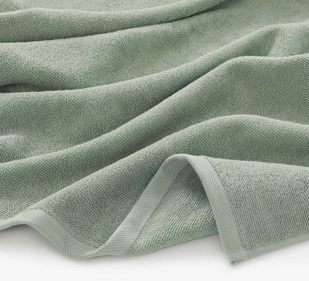 Goldea bavlnený froté uterák / osuška soft bez bordúry – šalviový 70 x 140 cm