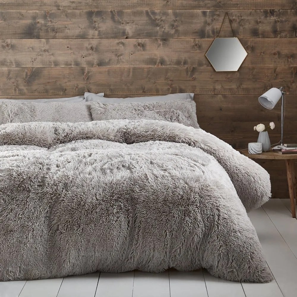 Svetlosivé mikroplyšové obliečky Catherine Lansfield Cuddly, 135 x 200 cm