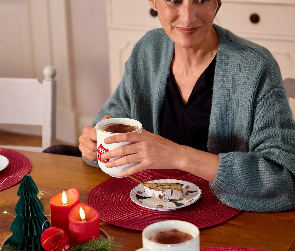 Veľký hrnček s lesklým zlatým dekorom