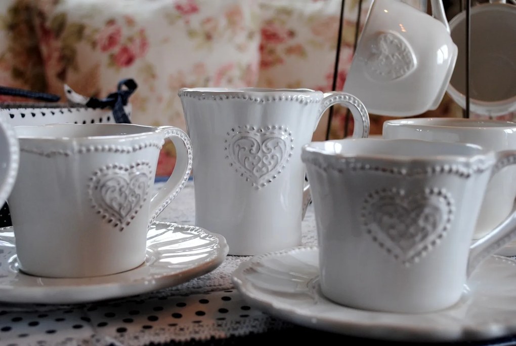 Keramická šálka s tanierikom so srdiečkom Heart - 12*9*7 cm / Ø 15*2 cm / 220 ml