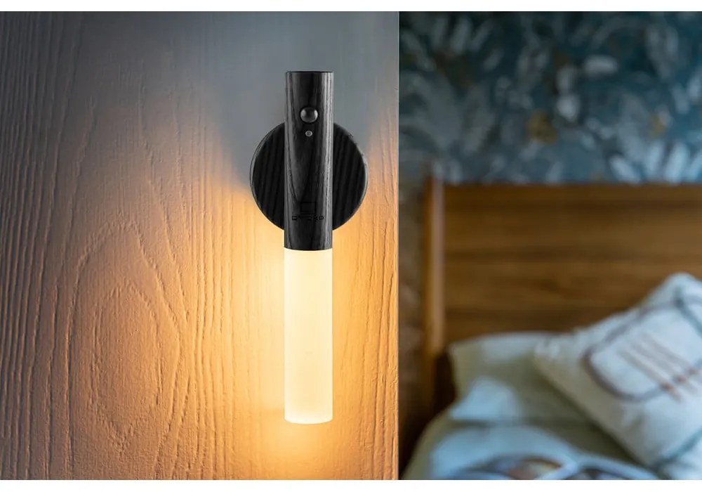 Čierne LED nástenné svietidlo na USB Baton – Gingko