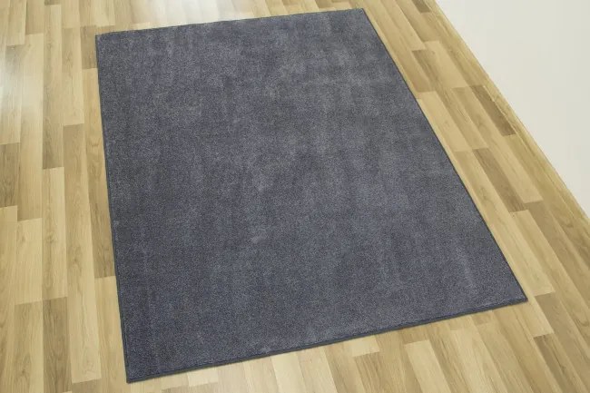 Metrážny koberec Princess 80 antracitový