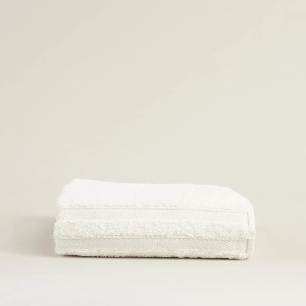 Uterák Essence 30x50 cm pure white