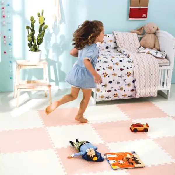 Ricokids veľká penová podložka na puzzle 60x60 cm 4 ks broskyňová a biela