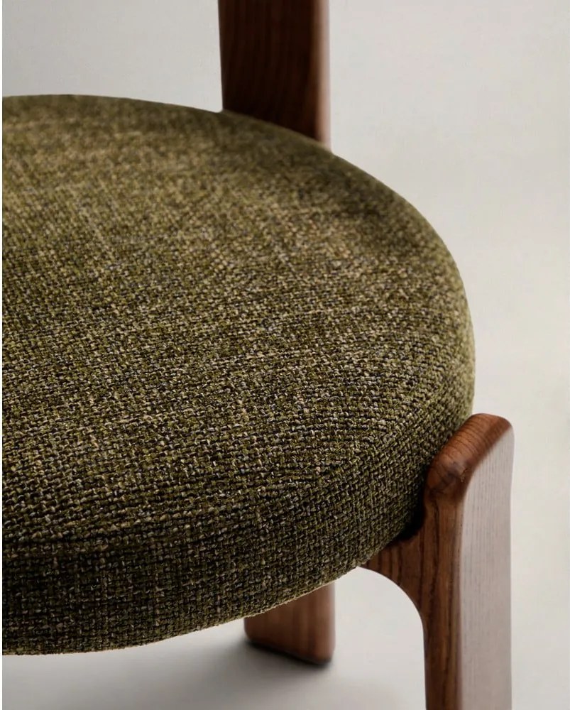 Kaki/hnedá jedálenská stolička z jaseňového dreva Granite – Kave Home