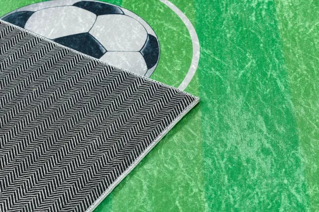 Detský koberec protišmykový BAMBINO 9731 futbalové ihrisko, zelený