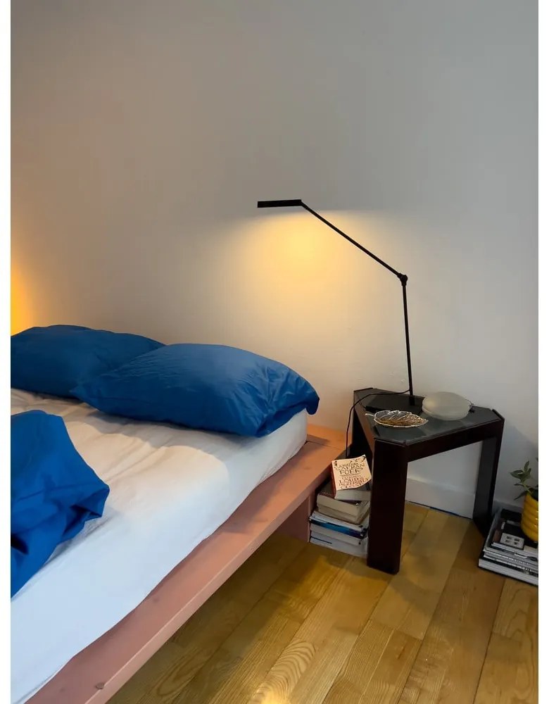 Svetloružová dvojlôžková posteľ z borovicového dreva s roštom 140x200 cm Japan – Karup Design