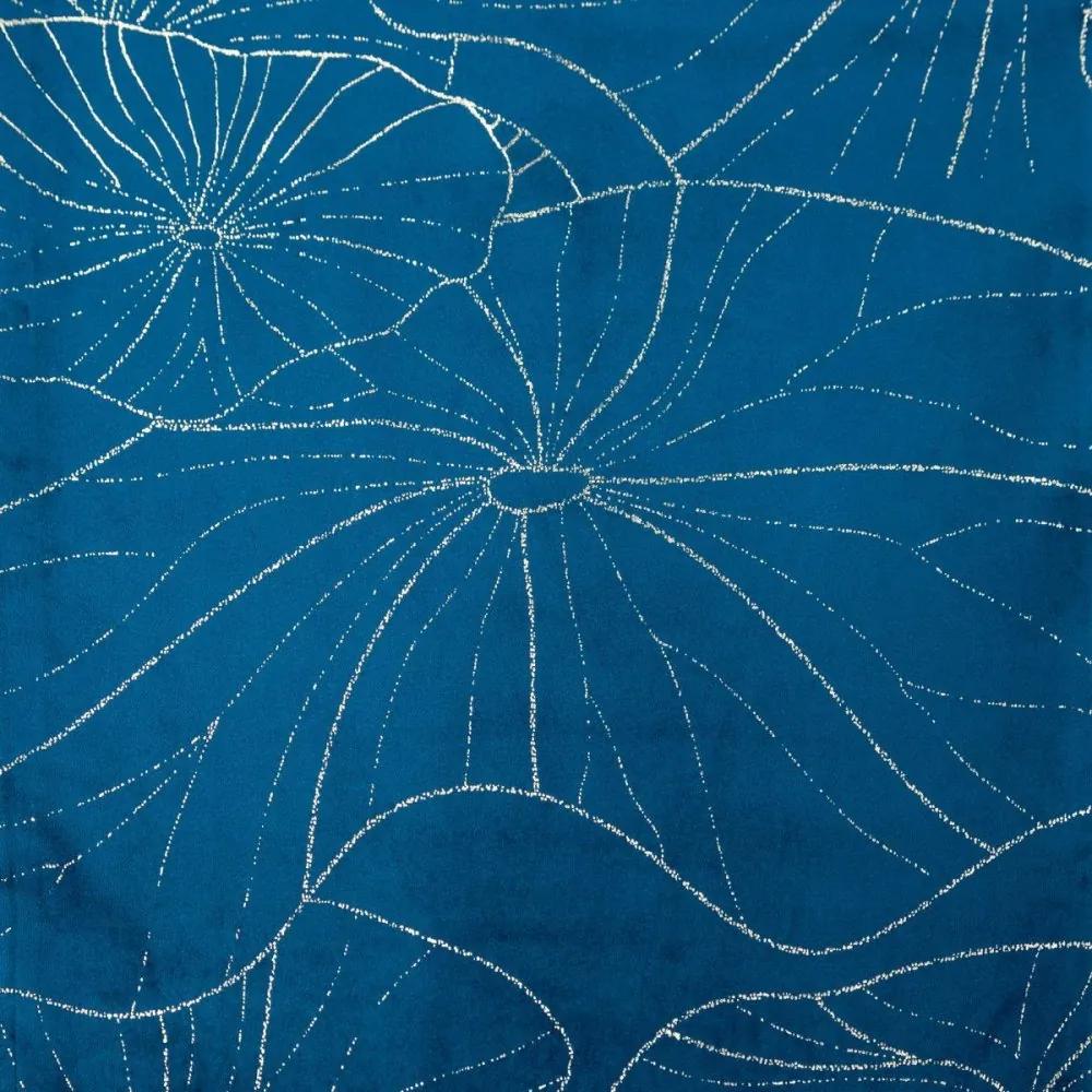 Zamatový stredový obrus modrej farby s kvetinovou potlačou Šírka: 35 cm | Dĺžka: 180 cm