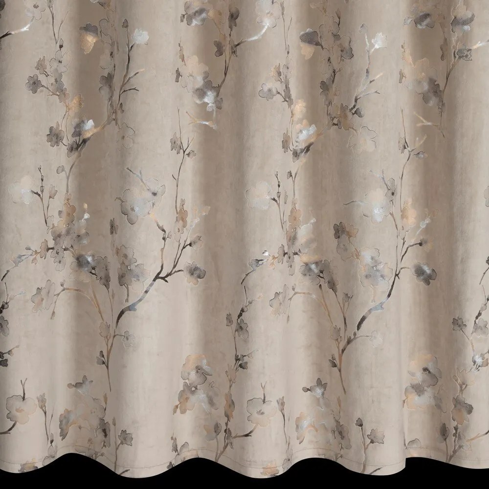 ZATEMŇOVACÍ ZÁVES NA PÁSKE SELENA 140X270 CM VZOROVANÁ