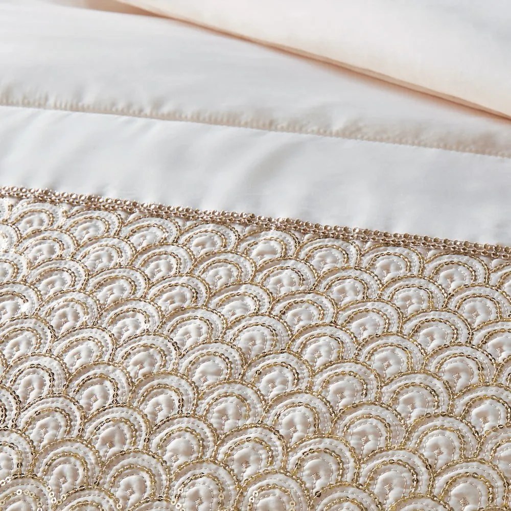 Béžový prešívaný pléd z mikrosaténu 240x260 cm Deco Sequin – Catherine Lansfield