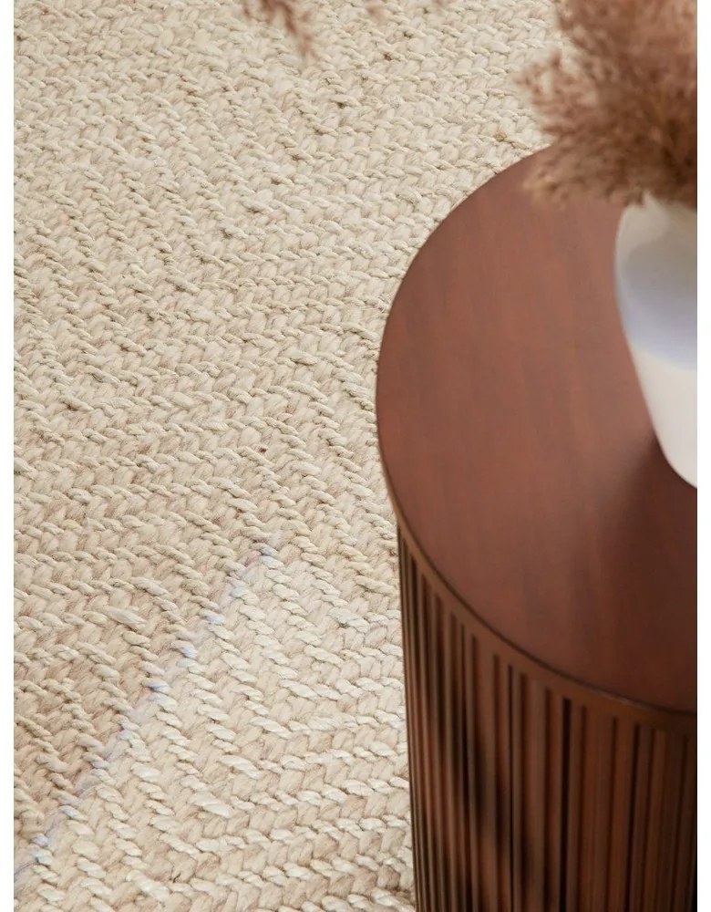 Krémový/slonovinový ručne tkaný koberec s prímesou vlny 80x150 cm Majoli – Elle Decoration