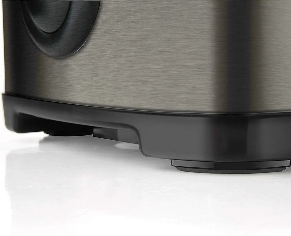 Black+Decker BXJE600E Odstredivý odšťavovač