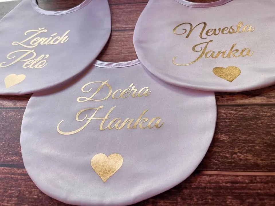 Podbradníky pre novomanželov so zlatou metalickou farbou 32 - Celý set (2 ks veľký + 1 ks malý)