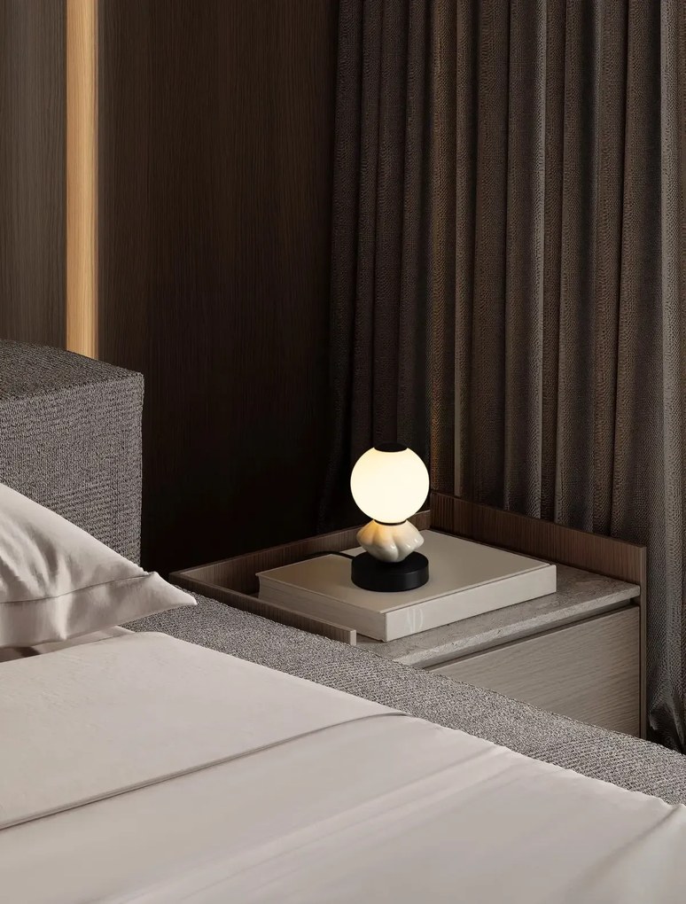 Dizajnová stolová lampa Pallina A