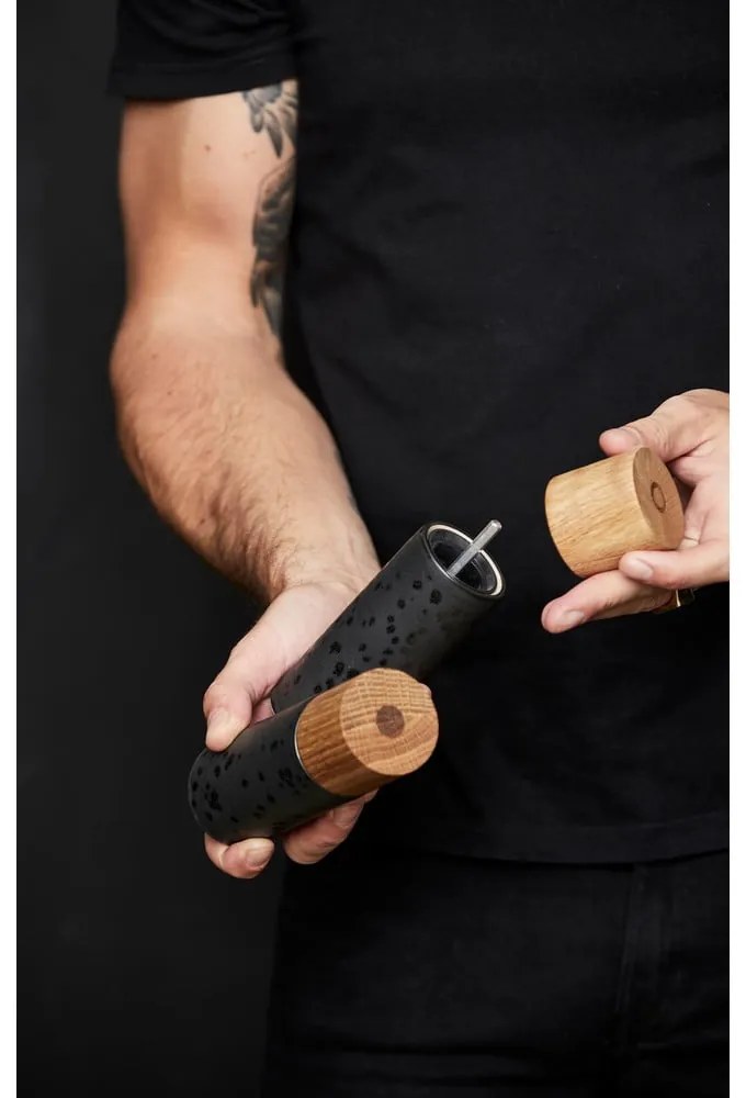 Čierna keramická súprava mlynčekov na korenie a soľ 2 ks Gastro Black – Bitz