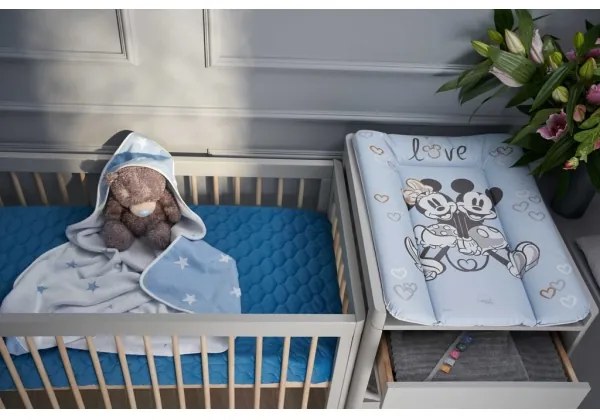 CebaBaby - Prebaľovacia podložka s trojhranná DISNEY 50x70 cm modrá