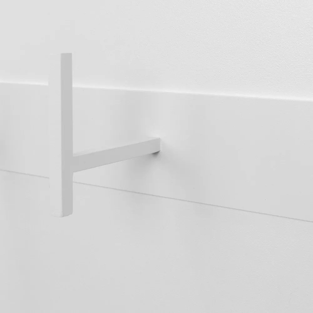 Biely kovový nástenný vešiak 64 cm Chapman – Spinder Design