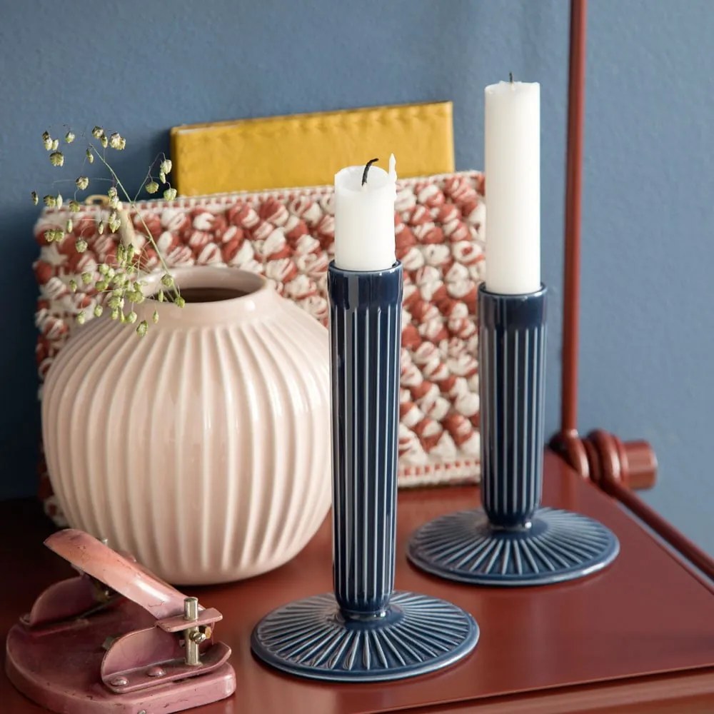 Tmavomodrý kameninový svietnik Kähler Design Hammershoi, výška 16 cm