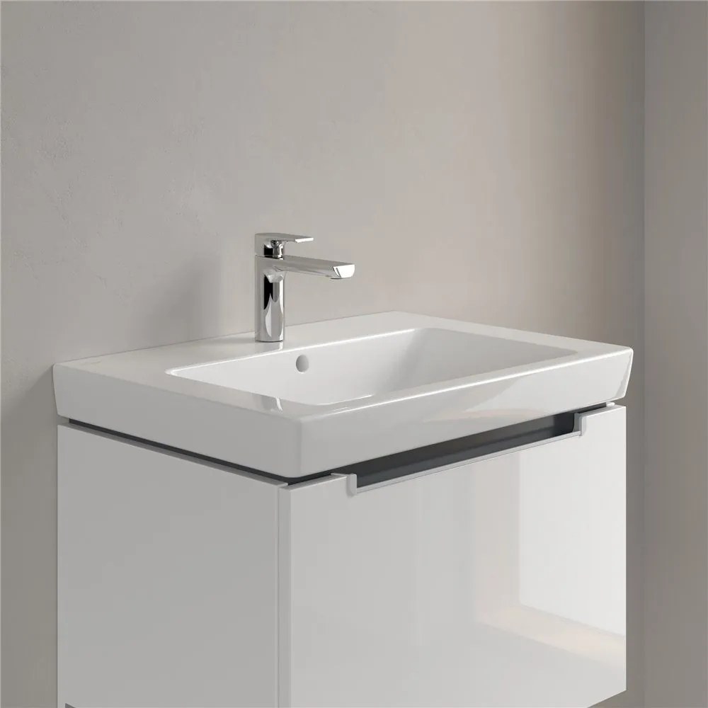 VILLEROY & BOCH Subway 2.0 umývadlo na skrinku s otvorom, s prepadom, 650 x 470 mm, biela alpská, s povrchom CeramicPlus, 7113FAR1