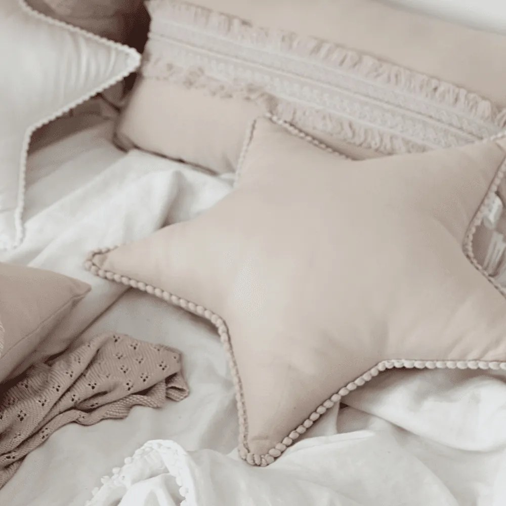 Boho vankúš hviezda s bublinkami púdrovo ružová 50 cm