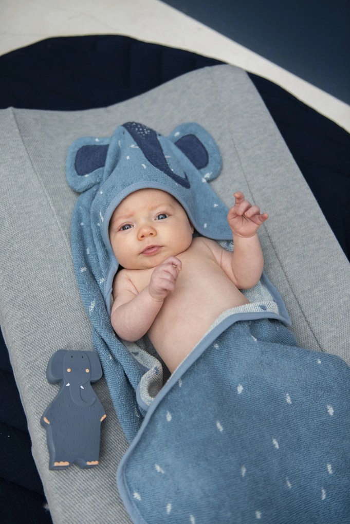 Detská osuška s kapucňou Mrs. Elephant - 75 x 75 cm