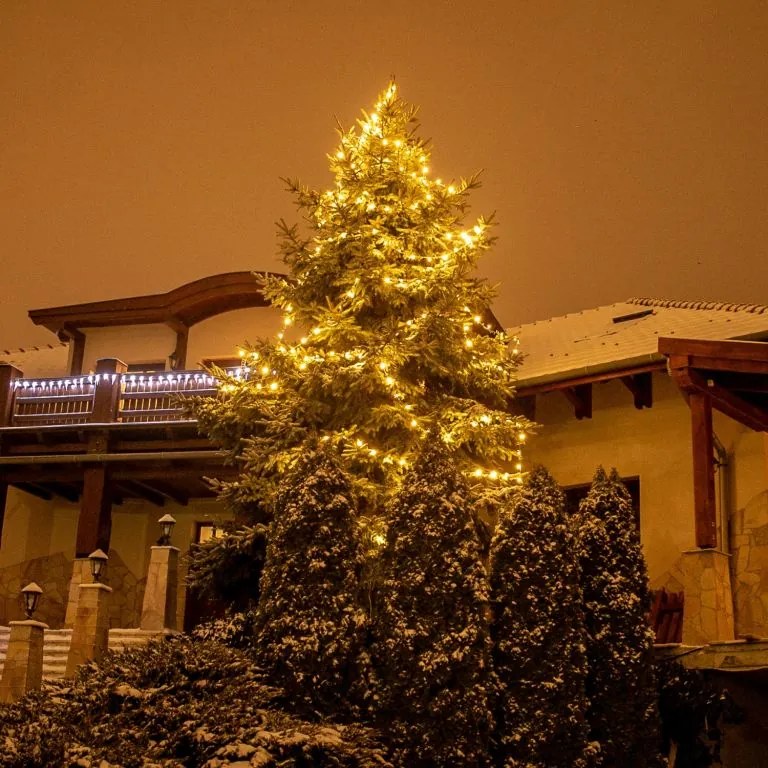 VOLTRONIC Svetelná reťaz 20 m, 200 LED, teplá biela