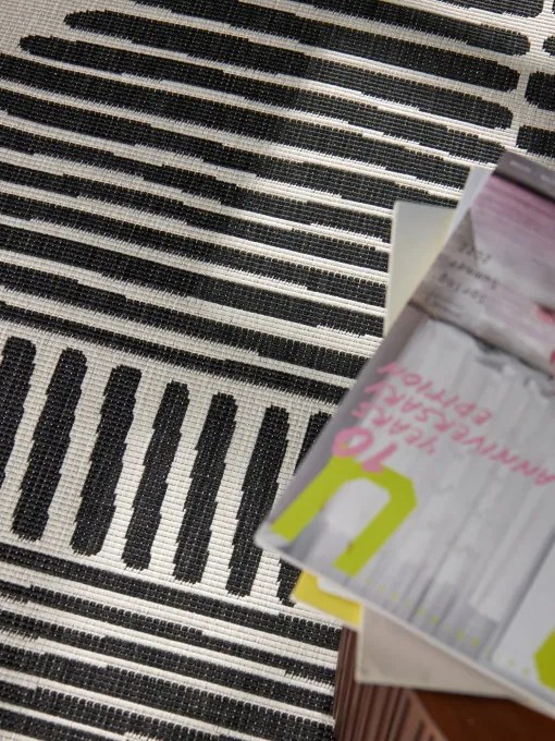 Koberec Ted Baker Haringey Bounds čierny / biely kruh