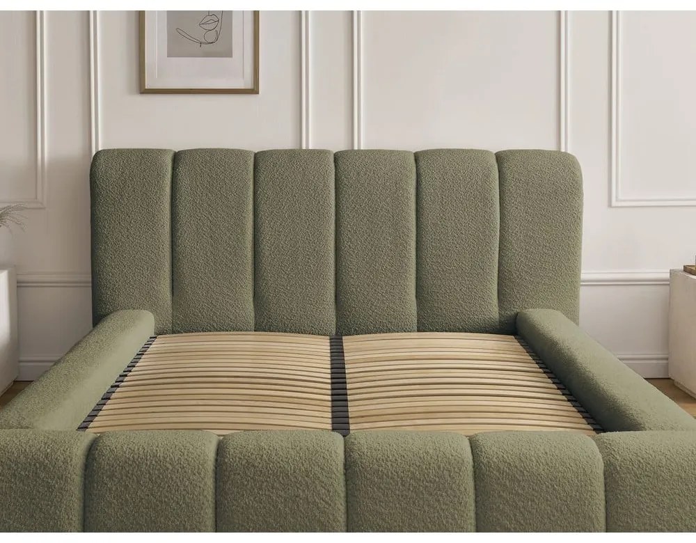 Zelená čalúnená dvojlôžková posteľ s úložným priestorom s roštom 140x190 cm Denali – Bobochic Paris