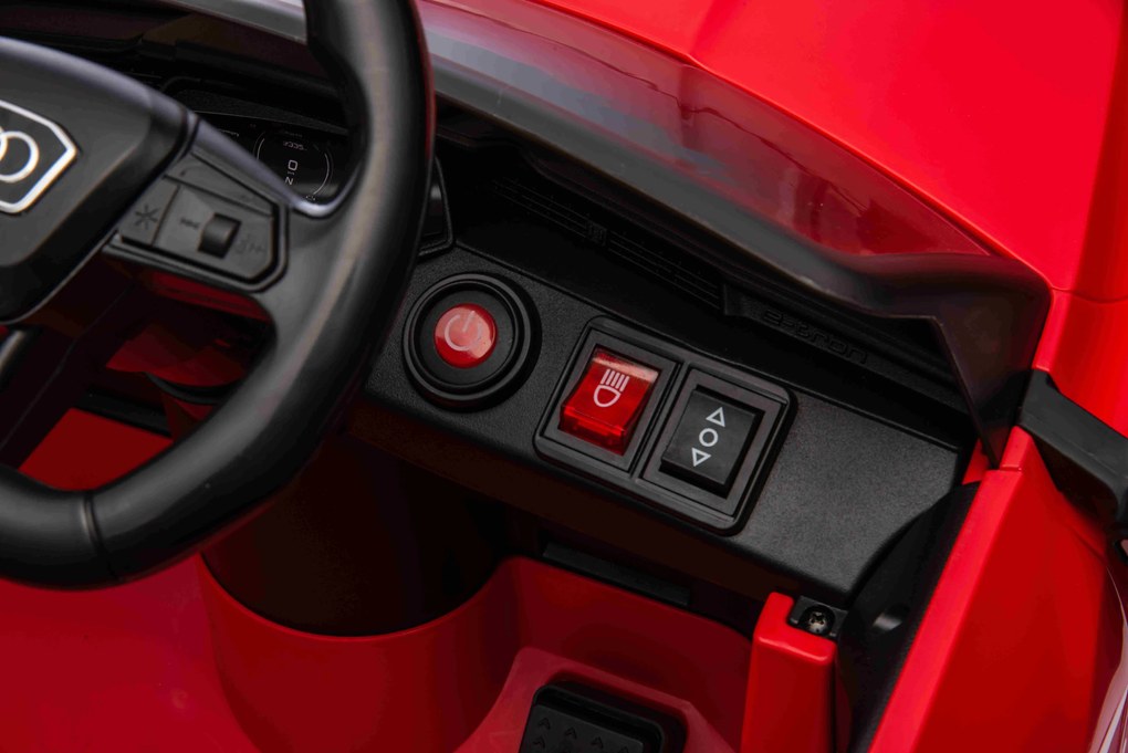 Ramiz Audi SQ8 Červená