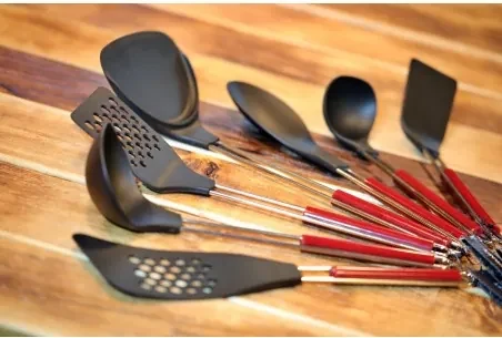 designová obracečka z nylonu od Suncraft Japan