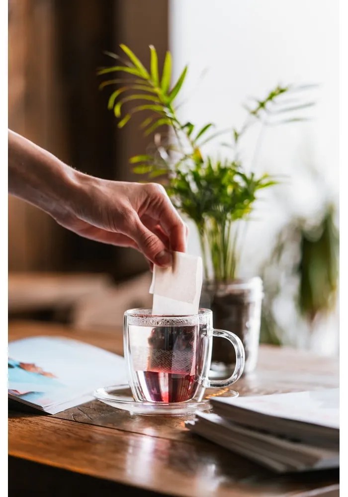 Súprava 2 dvojstenných sklenených šálkov s tanierikom Vialli Design, 250 ml