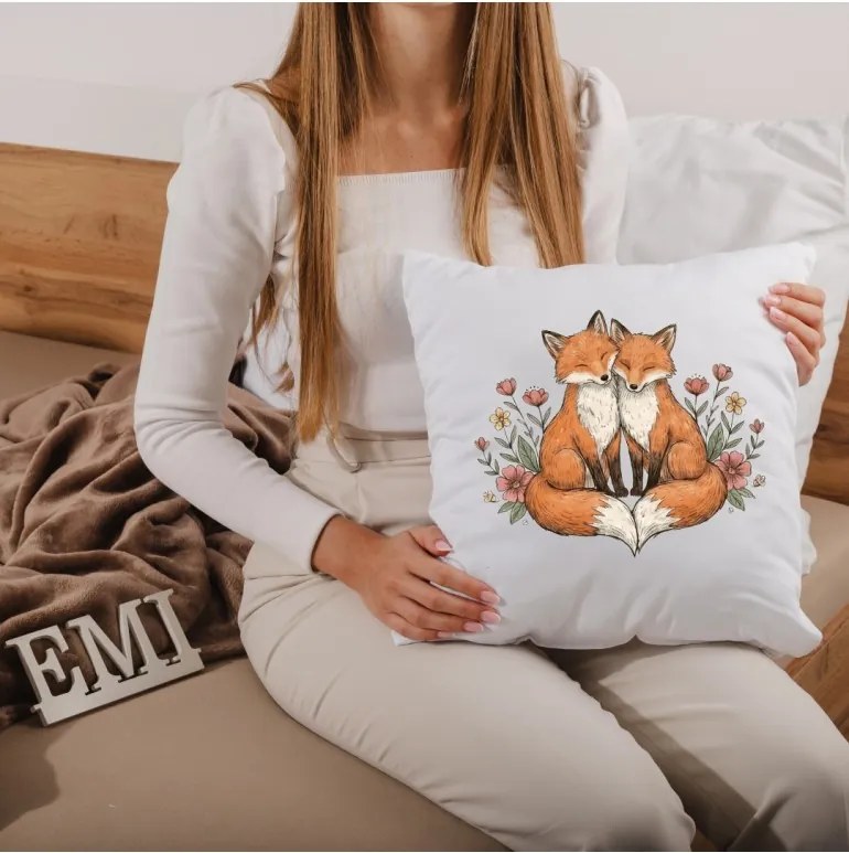 Dekoratívny vankúš Fox Love 40x40 cm EMI