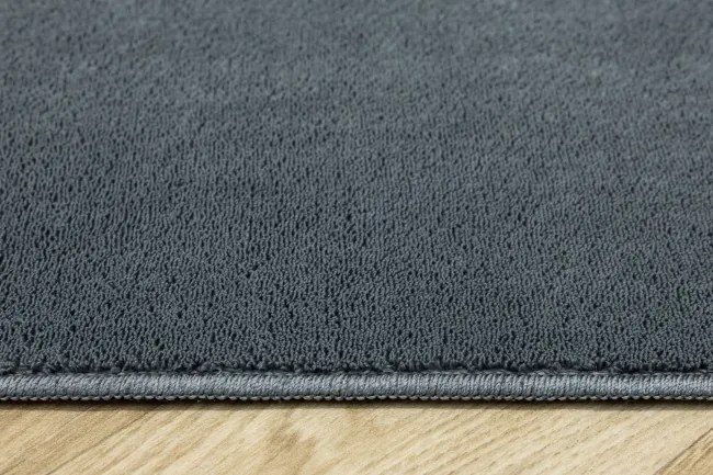 Protišmykový koberec PLUSH sivý