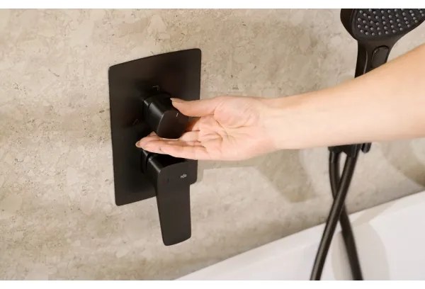 KFA Armatura 4529-301-81 - Sprchová zostava s podomietkovou batériou MALAGA čierna