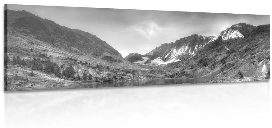 Obraz majestátne hory s jazerom v čiernobielom prevedení Varianta: 150x50