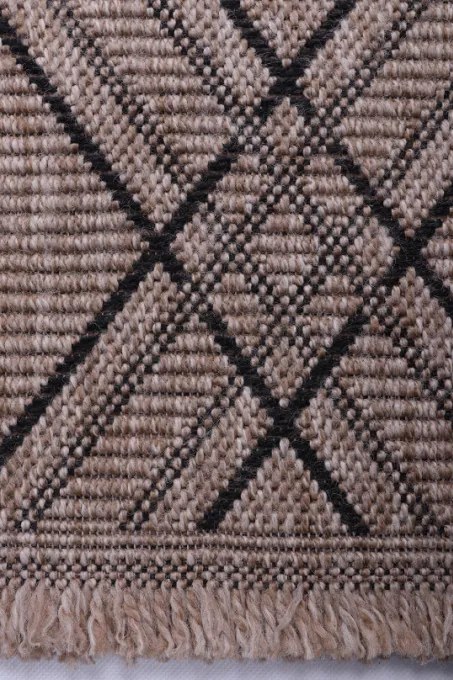 Koberec INDIANA 11666C hnedý / čierny