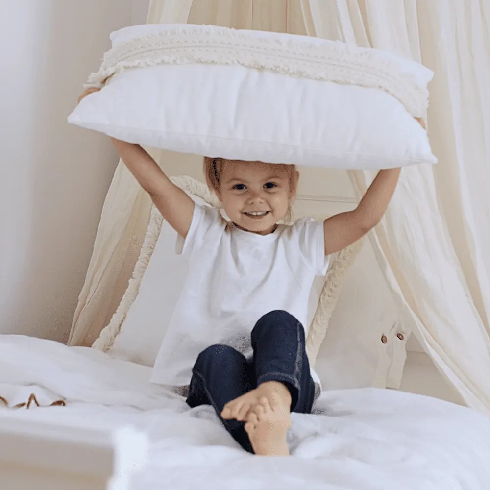 Boho obdĺžnikový vankúš s čipkou vanilka 35×60cm