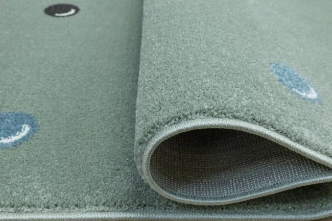 Metrážny koberec Lima C275b zelený / krémový