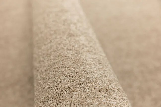 Metrážny koberec Richland béžový / krémový