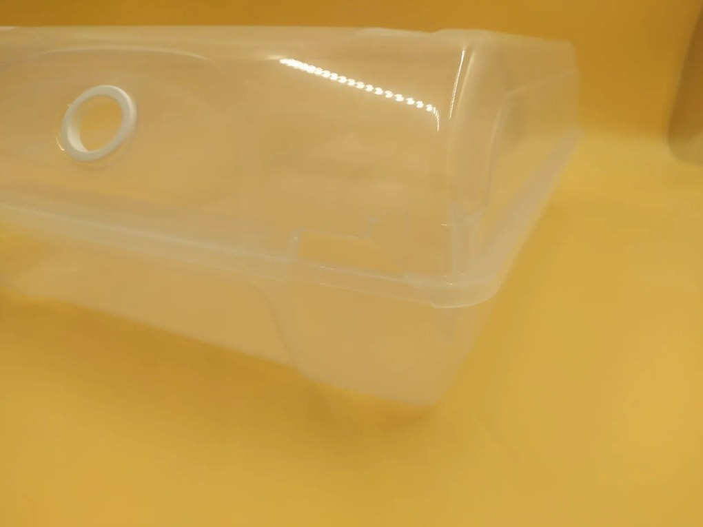 2. akosť - Box na topánky, uzamykateľný, určený na pánske topánky, HOLE 37x29x13cm