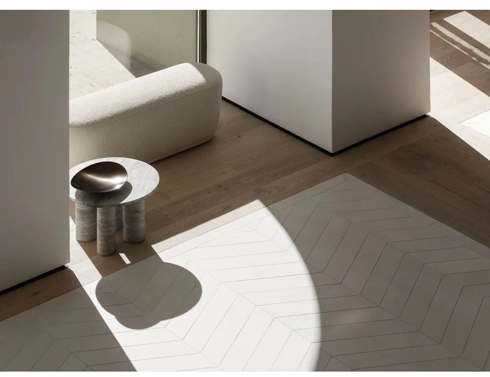 Kamenný okrúhly odkladací stolík ø 52 cm Volos – Blomus