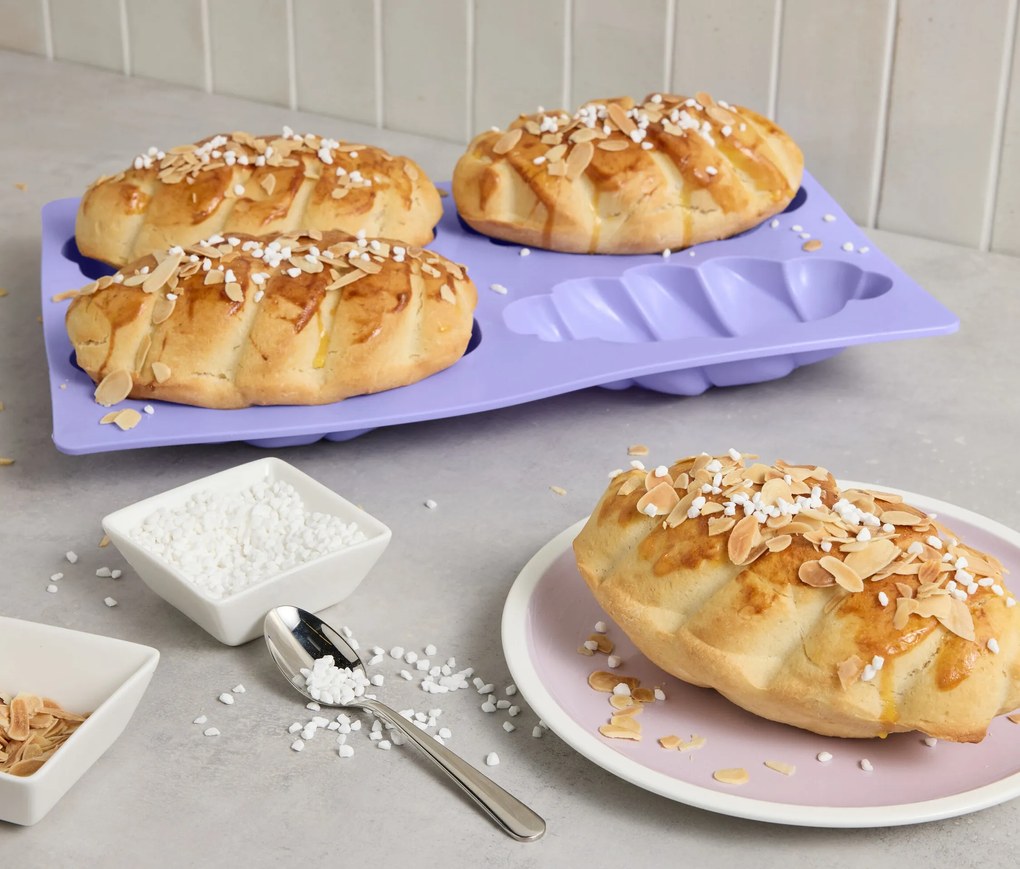 Miniatúrna forma na pečenie sladkého chleba