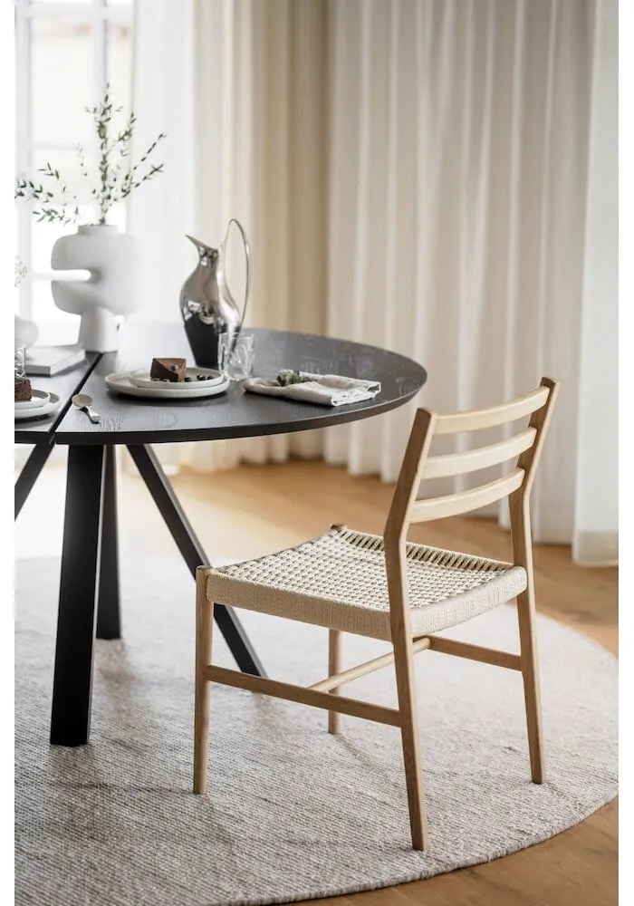 Okrúhly jedálenský stôl s doskou z dubového dreva 150x150 cm Carradale - Rowico