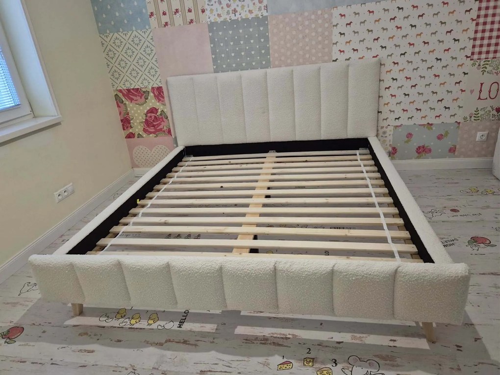 Čalúnená manželská posteľ Safar - krémová Rozmer: 140x200