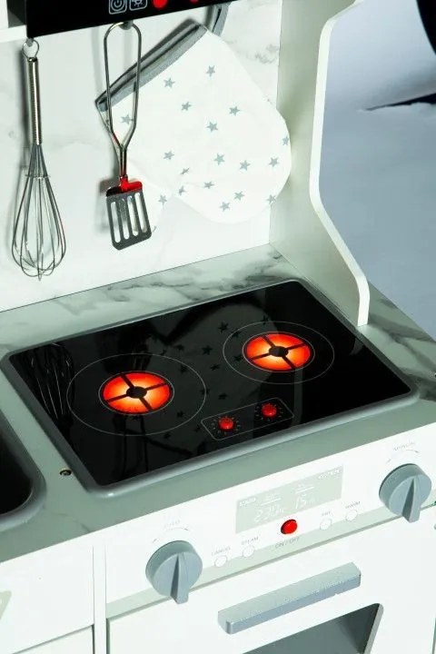 Drevená detská kuchynka so svetelnými a zvukovými efektmi + príslušenstvo