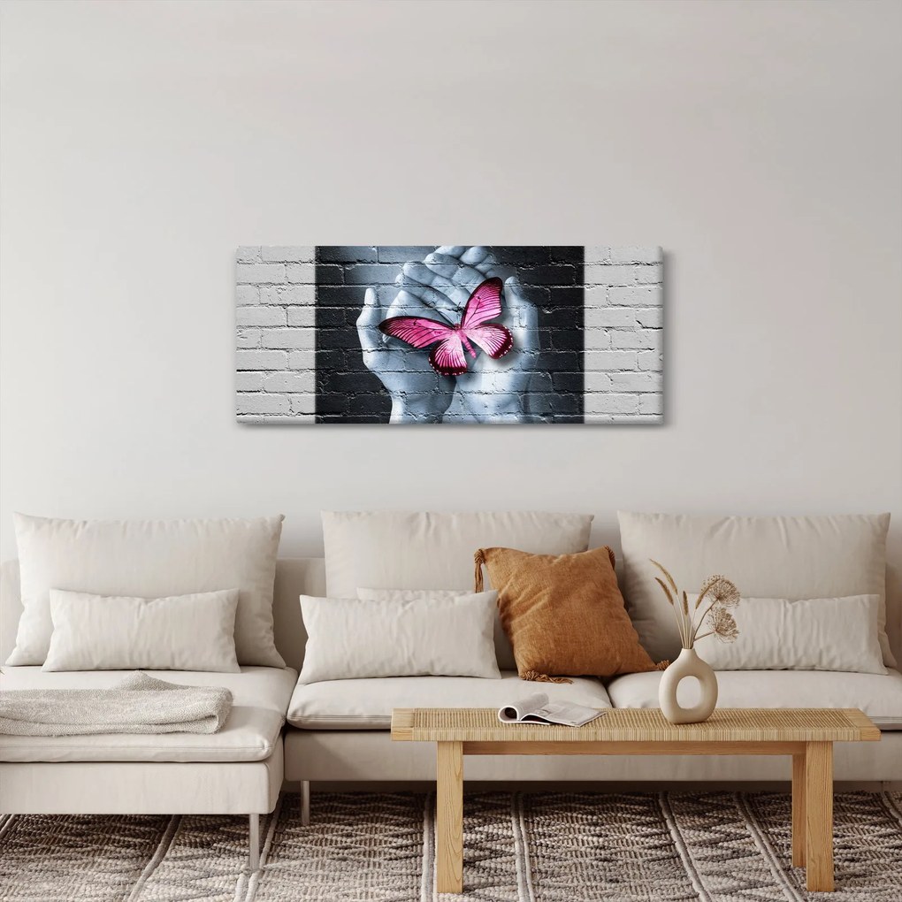 Obraz - Ružový motýľ v stene (120x50 cm)