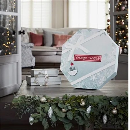 Yankee Candle Adventný kalendár s 24 čajovými sviečkami