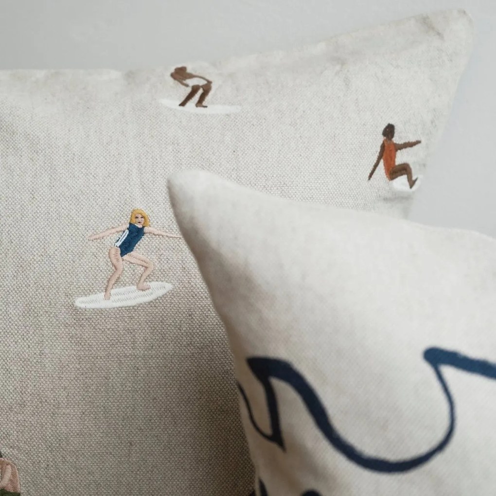 Fine Little Day Ľanová obliečka na vankúš Surfers Embroidered 48 x 48 cm